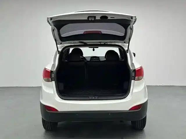Beijing Hyundai ix35 2015 2.0L Automatic 2WD Comfort Model (National IV Emission Standard) — миниатюра 19