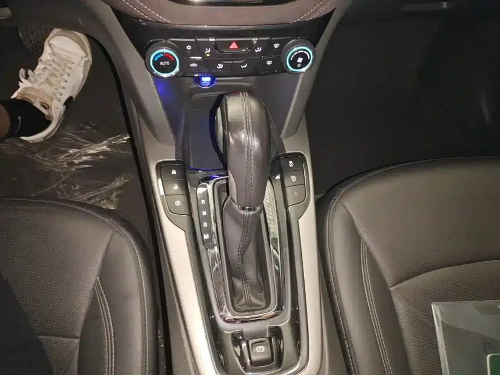 2018 Chevrolet Malibu 530T Automatic Fashion Edition — миниатюра 10