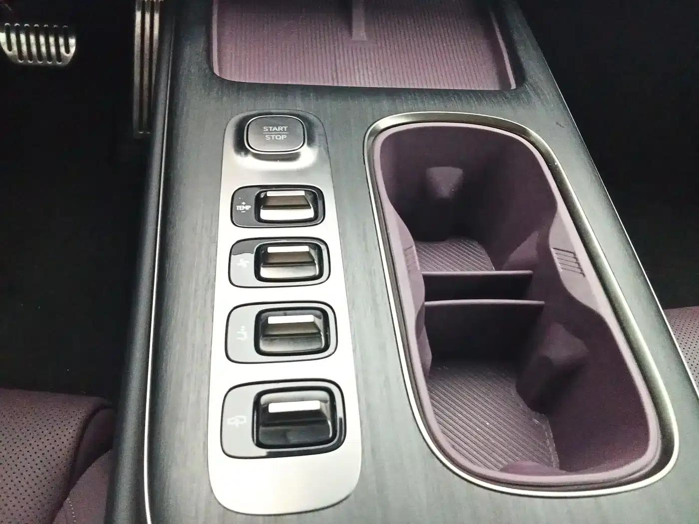 Xiaomi SU7 2024 All-Wheel Drive Long Range High-End Intelligent Driving Max Edition — миниатюра 9