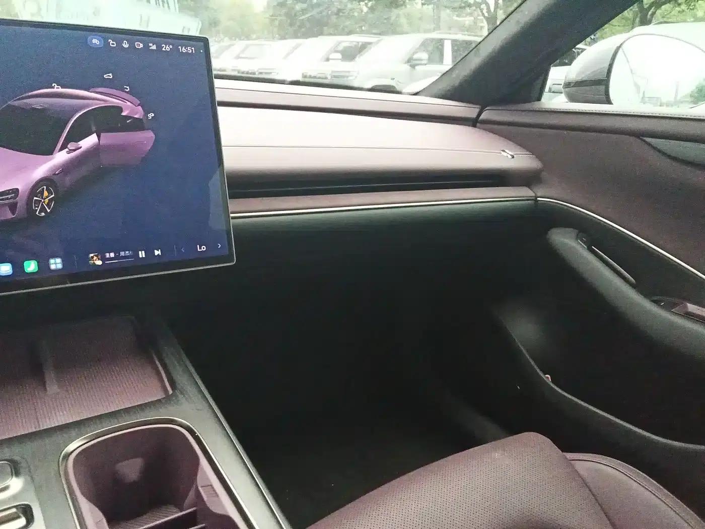 Xiaomi SU7 2024 All-Wheel Drive Long Range High-End Intelligent Driving Max Edition — миниатюра 10