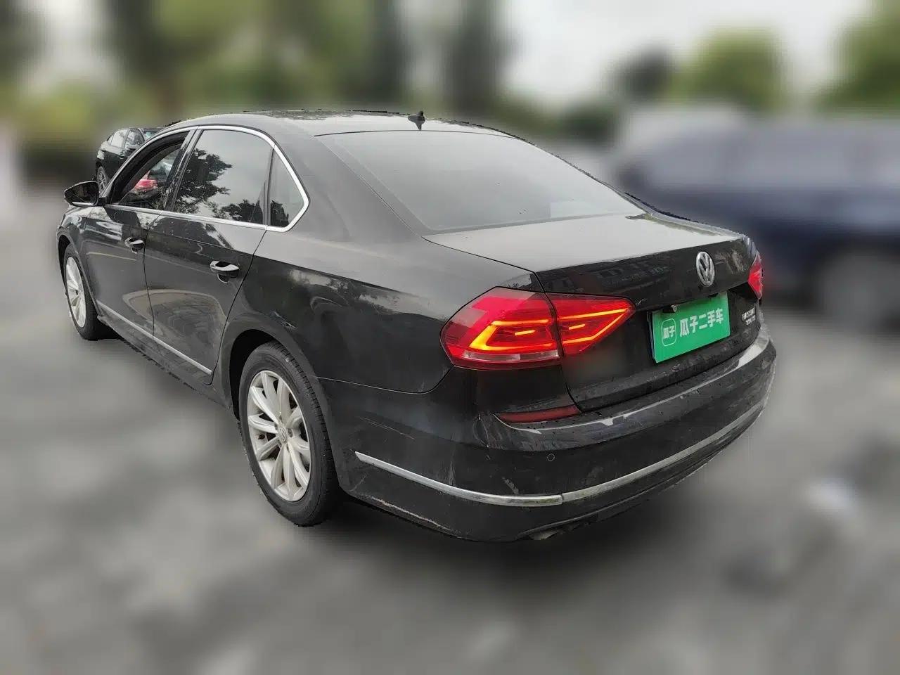 Volkswagen Passat 2017 280TSI DSG Luxury Edition — миниатюра 4