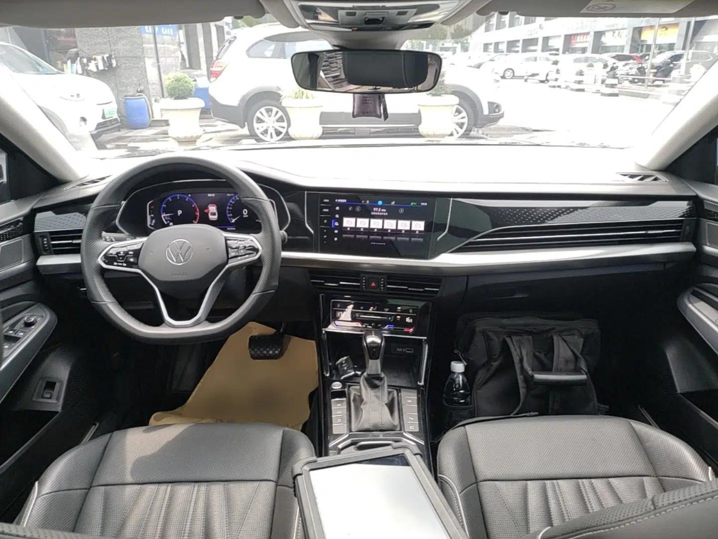 Volkswagen Passat 2023 330TSI Starry Luxury Edition — миниатюра 17