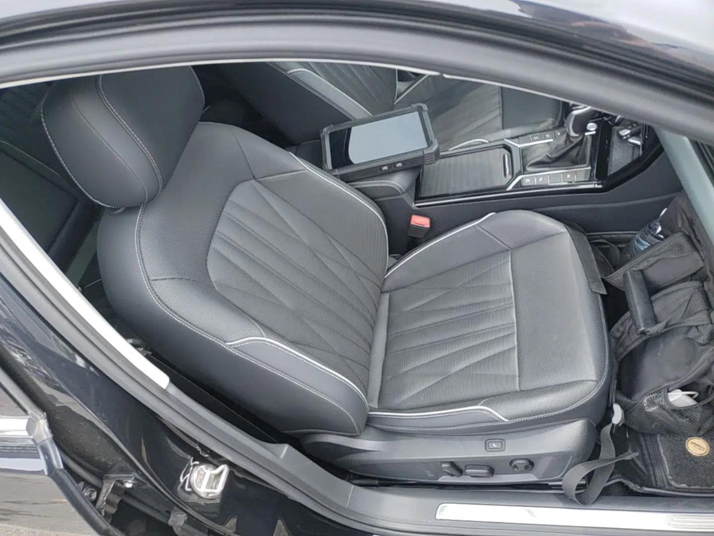 Volkswagen Passat 2023 330TSI Starry Luxury Edition — миниатюра 24