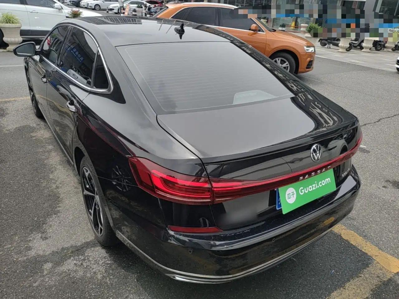Volkswagen Passat 2023 330TSI Starry Luxury Edition — миниатюра 5