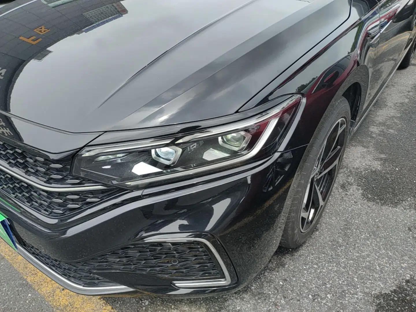 Volkswagen Passat 2023 330TSI Starry Luxury Edition — миниатюра 8