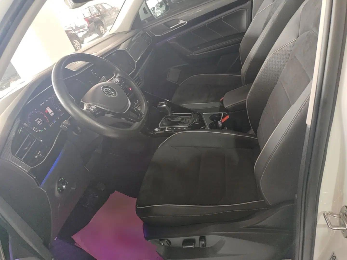 Volkswagen Tayron 2020 330TSI Two-Wheel Drive Luxury Connected Pro Edition — миниатюра 17
