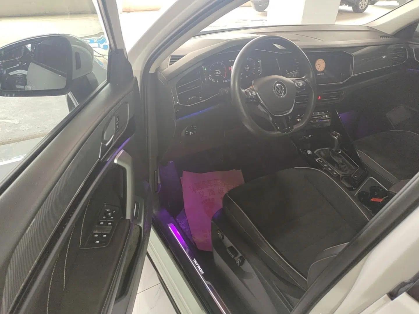 Volkswagen Tayron 2020 330TSI Two-Wheel Drive Luxury Connected Pro Edition — миниатюра 18