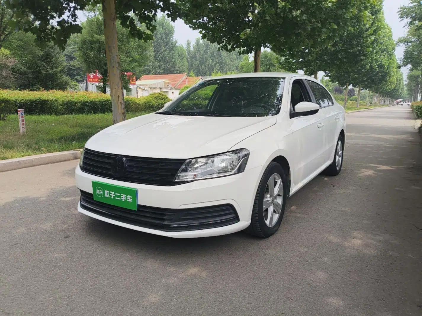 Volkswagen Lavida 2018 Classic 1.5L Automatic Fashion Edition China VI Standard — миниатюра 1