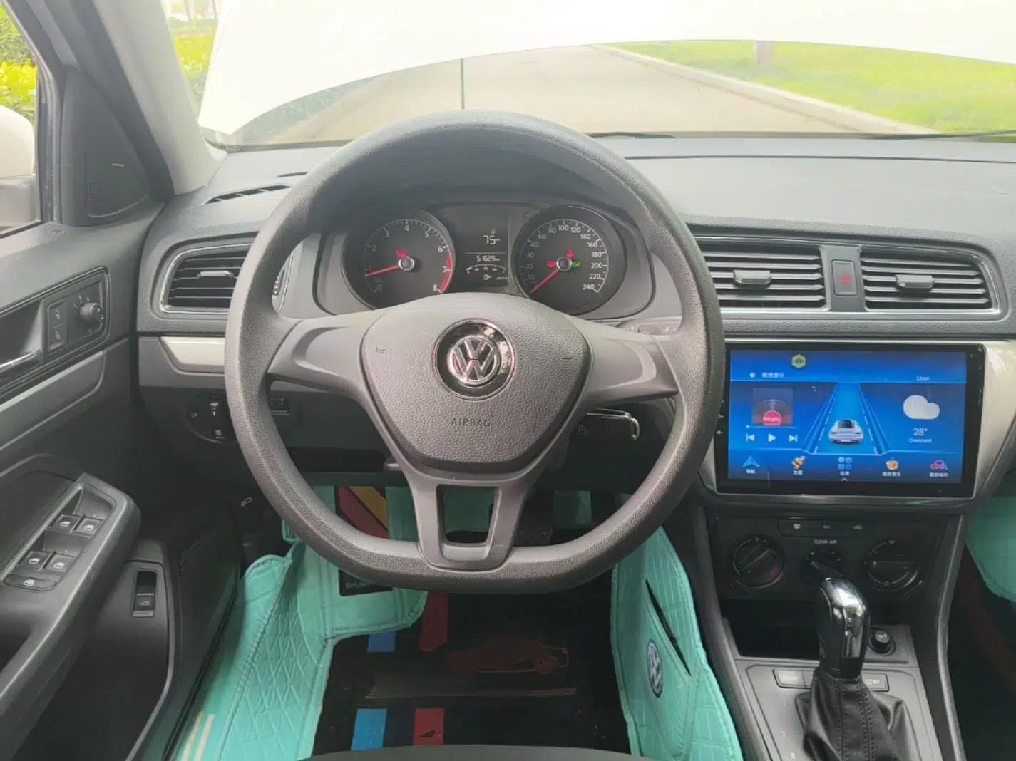 Volkswagen Lavida 2018 Classic 1.5L Automatic Fashion Edition China VI Standard — миниатюра 13