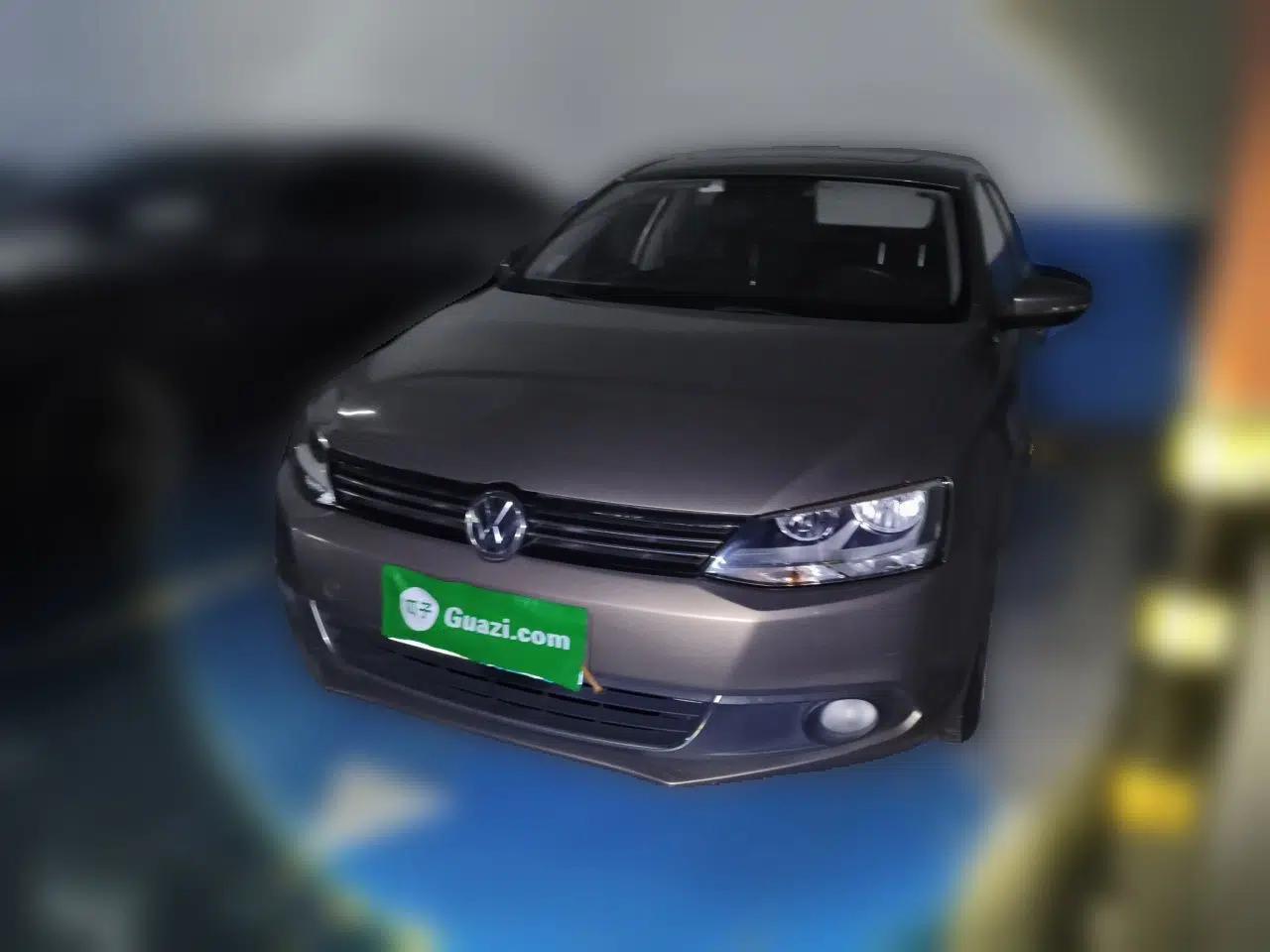 Volkswagen Sagitar 2012 1.6L Automatic Comfort Edition — миниатюра 1