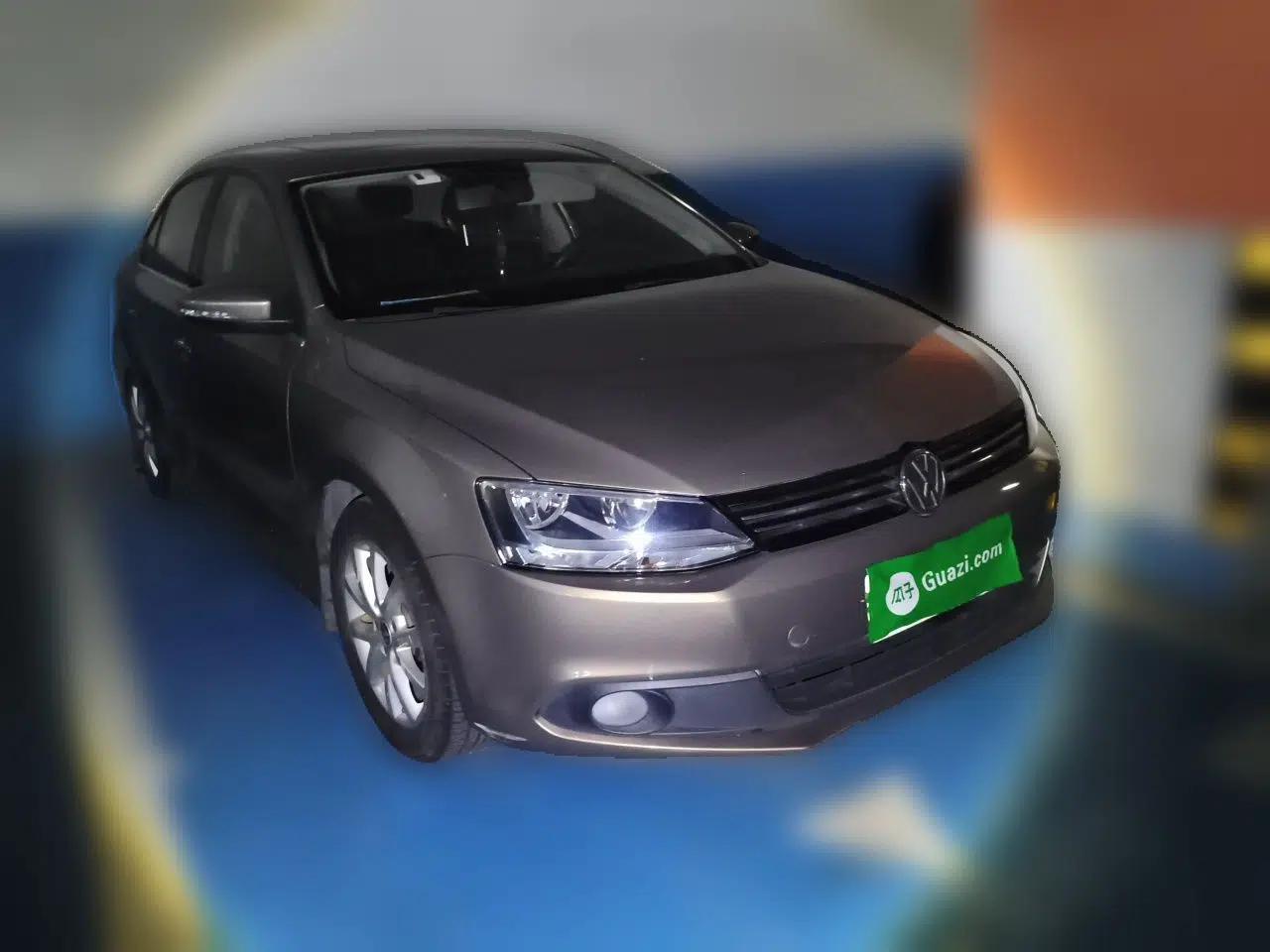 Volkswagen Sagitar 2012 1.6L Automatic Comfort Edition — миниатюра 3