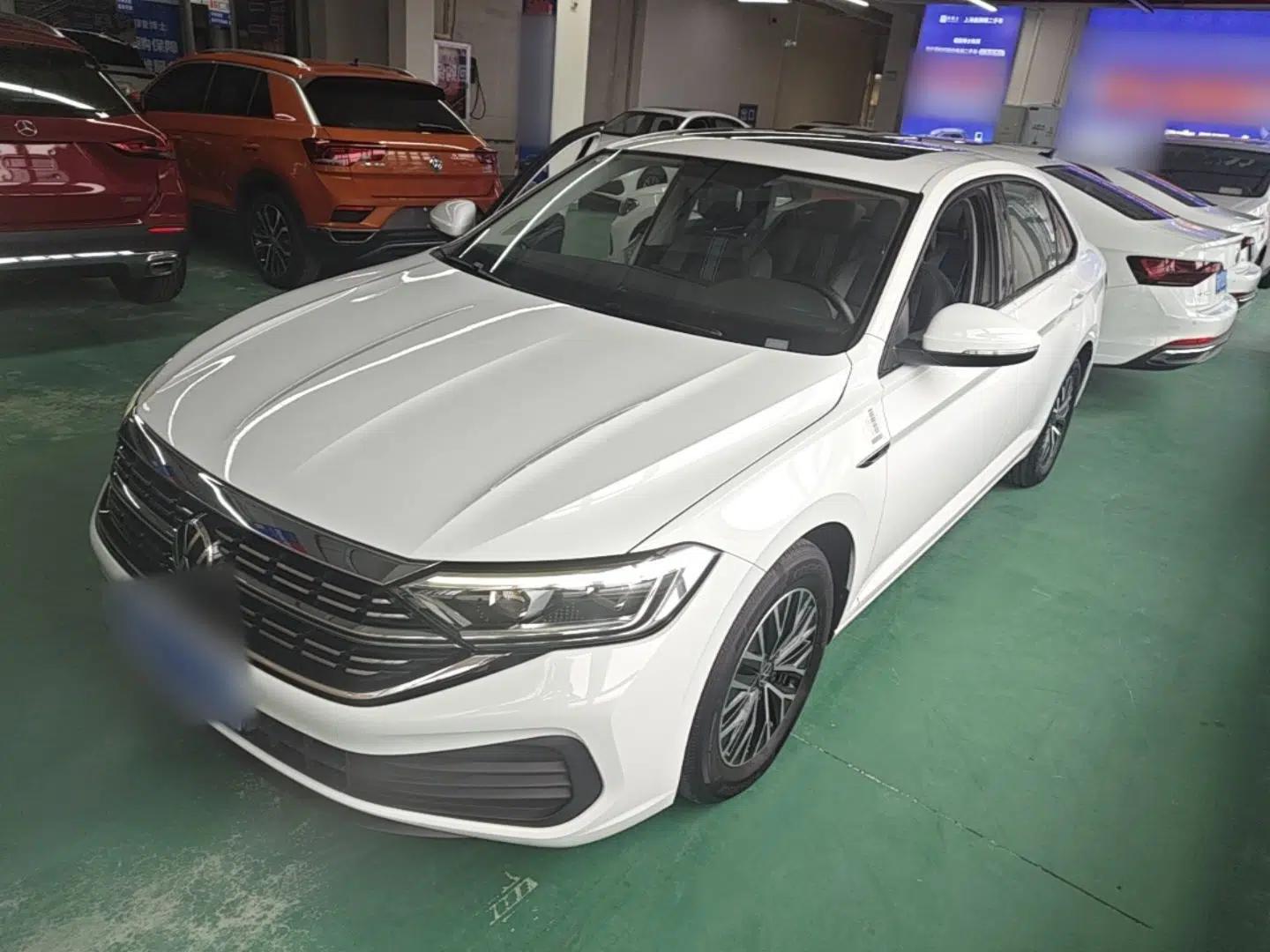 Volkswagen Sagitar 2024 200TSI DSG Flyover Edition — миниатюра 1