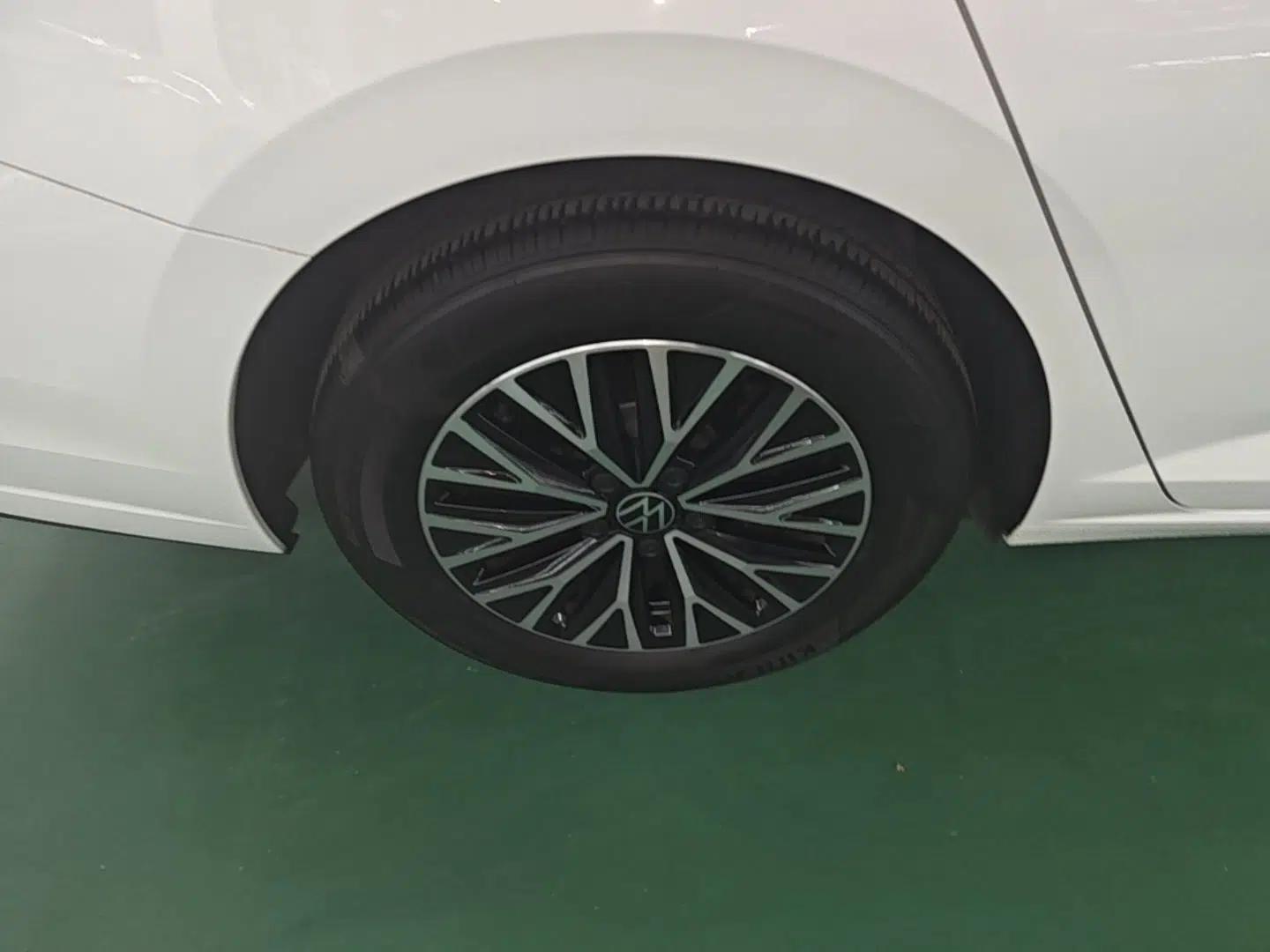 Volkswagen Sagitar 2024 200TSI DSG Flyover Edition — миниатюра 16