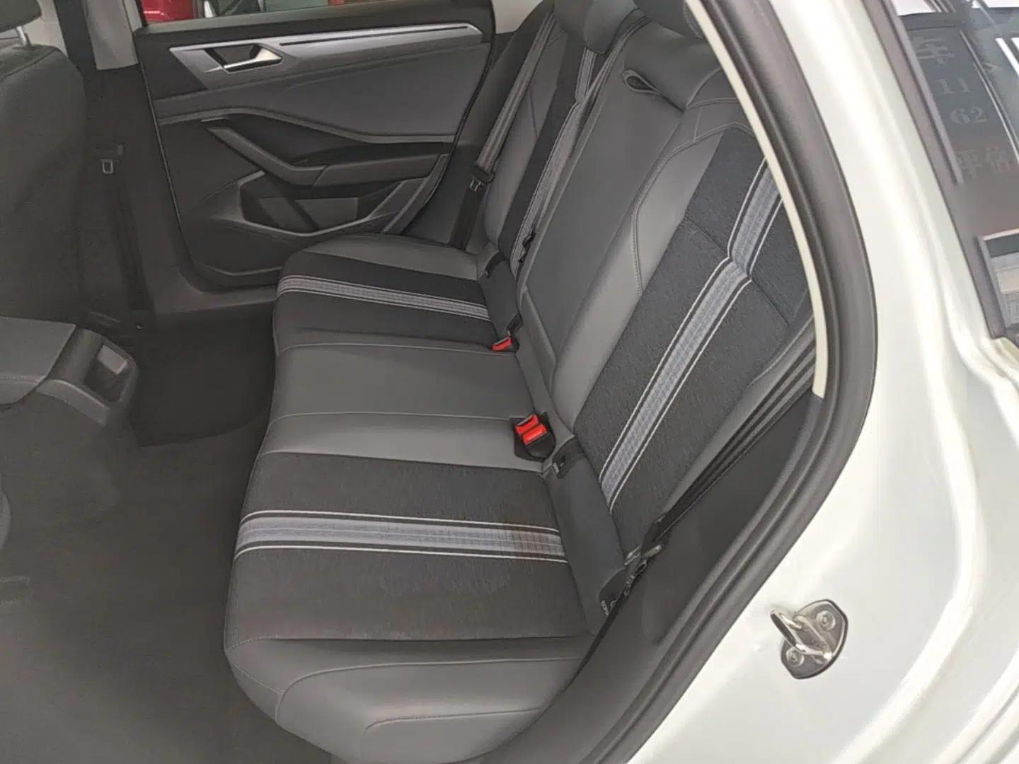 Volkswagen Sagitar 2024 200TSI DSG Flyover Edition — миниатюра 25