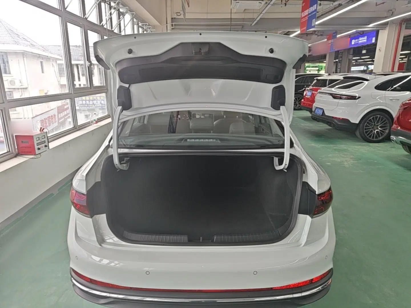 Volkswagen Sagitar 2024 200TSI DSG Flyover Edition — миниатюра 27