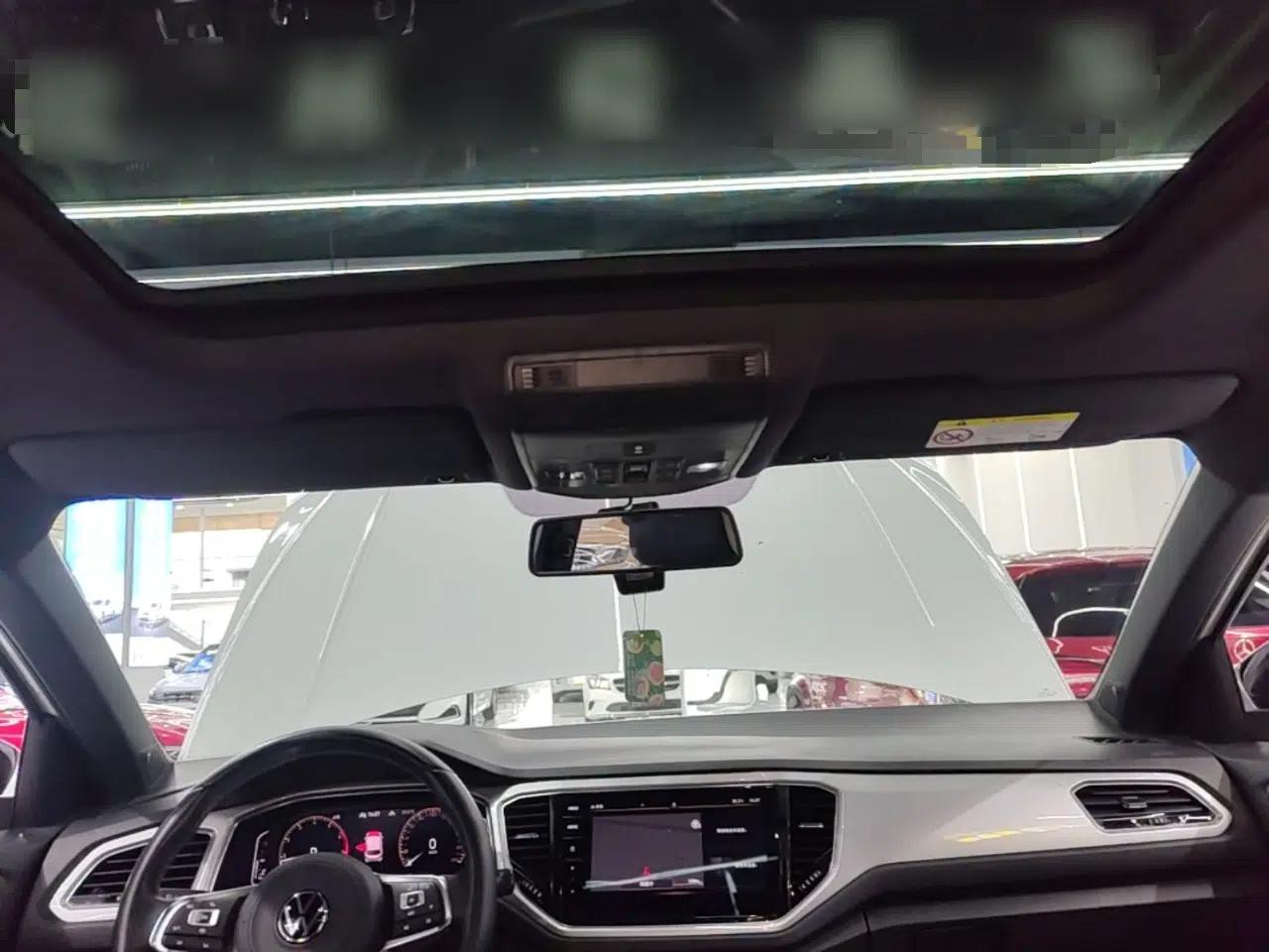 Volkswagen T-ROC 2021 280TSI DSG Two-Wheel Drive R-Line Pro Connected Version — миниатюра 21