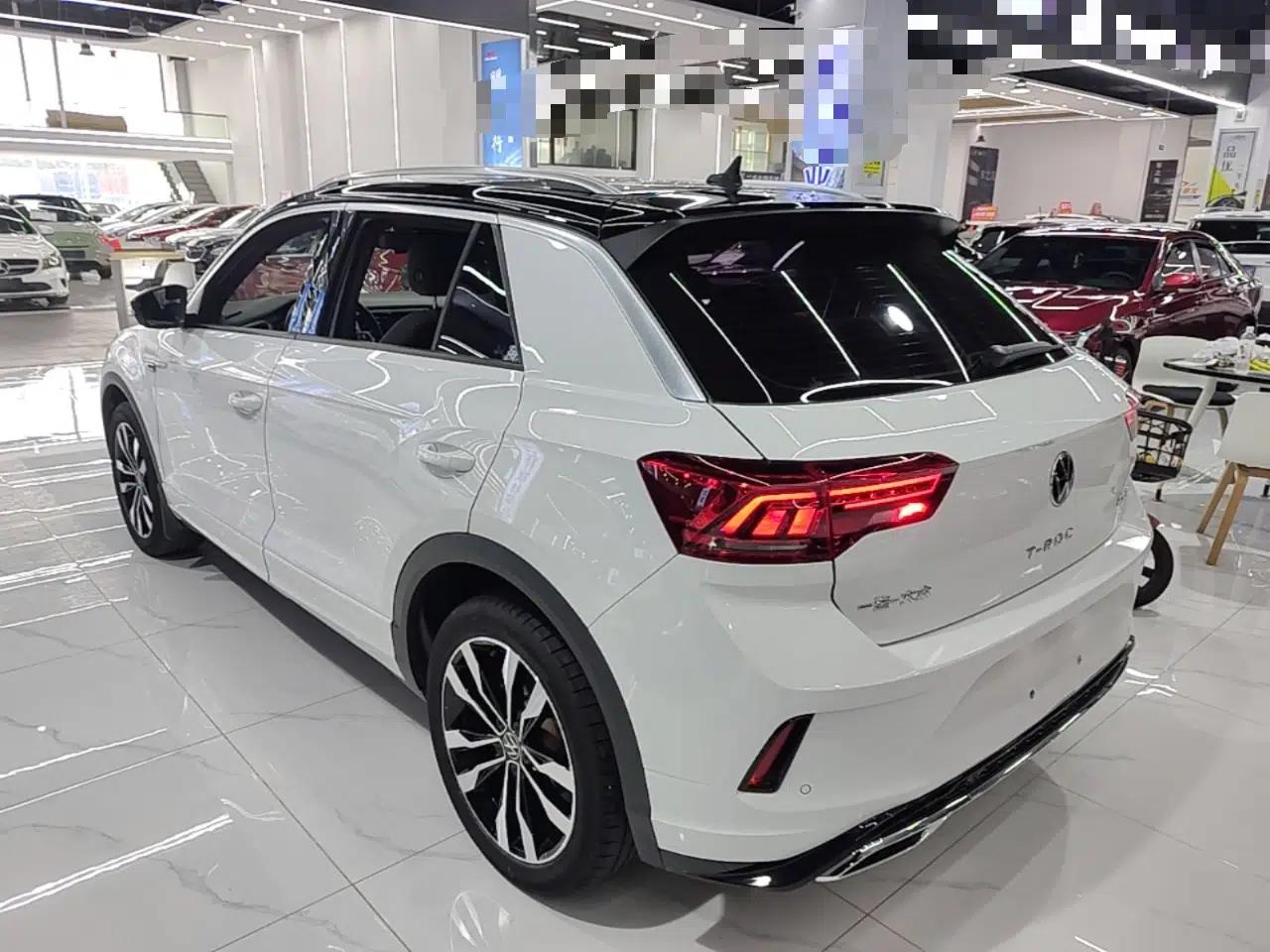 Volkswagen T-ROC 2021 280TSI DSG Two-Wheel Drive R-Line Pro Connected Version — миниатюра 4