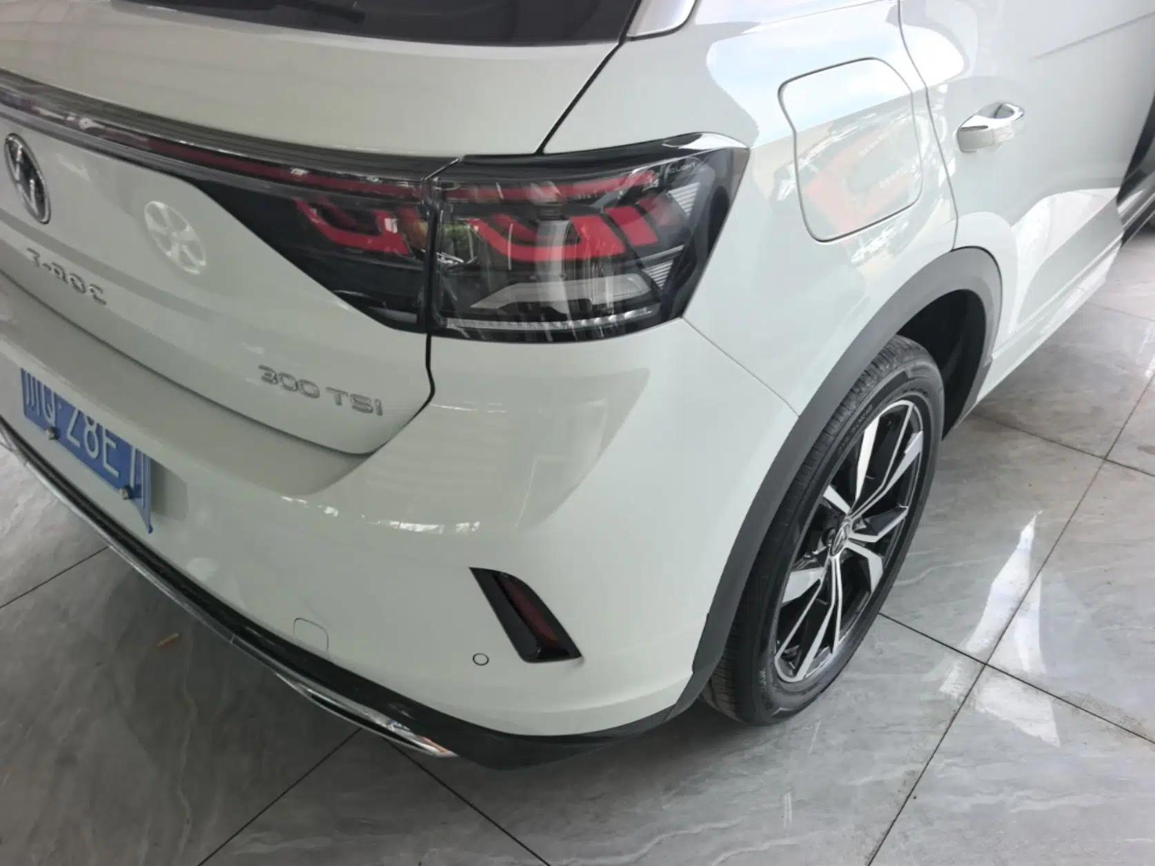 Volkswagen T-ROC 2025 300TSI DSG Two-Wheel Drive Chen Guang Edition — миниатюра 9