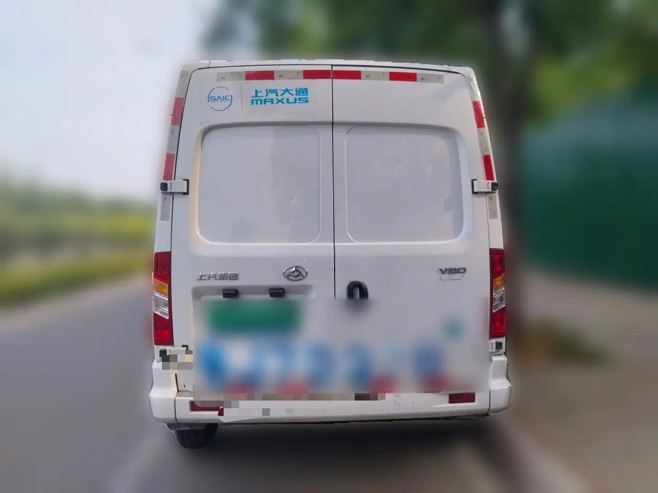 SAIC MAXUS Xintu V80 Datong V80 long-wheelbase, medium-roof, three-seat light-duty enclosed van — миниатюра 5