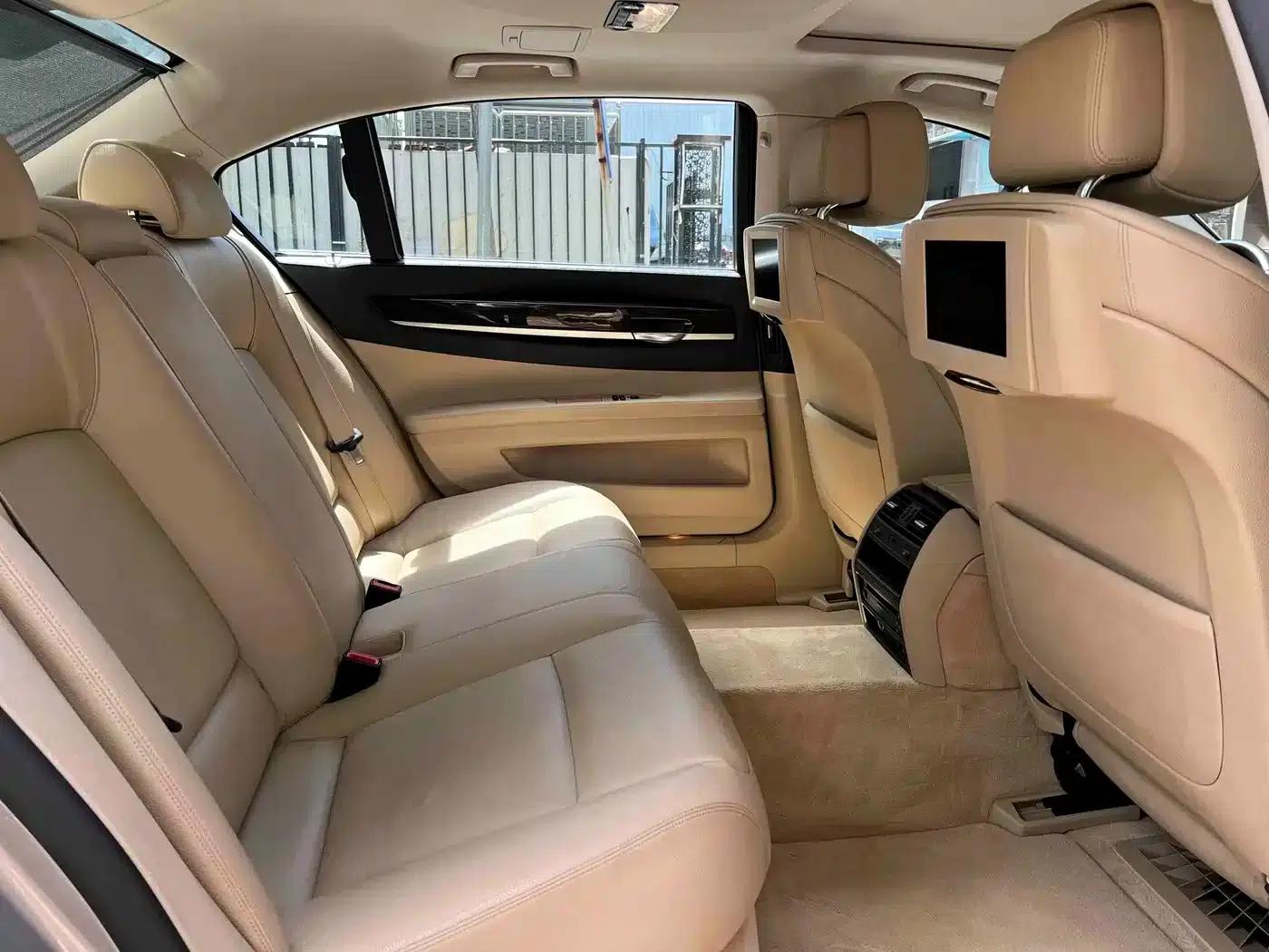 2011 BMW 7 Series 730Li Elegant Edition — миниатюра 16