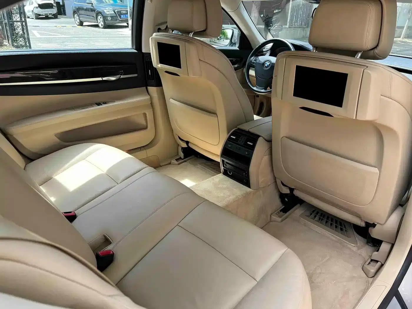 2011 BMW 7 Series 730Li Elegant Edition — миниатюра 17