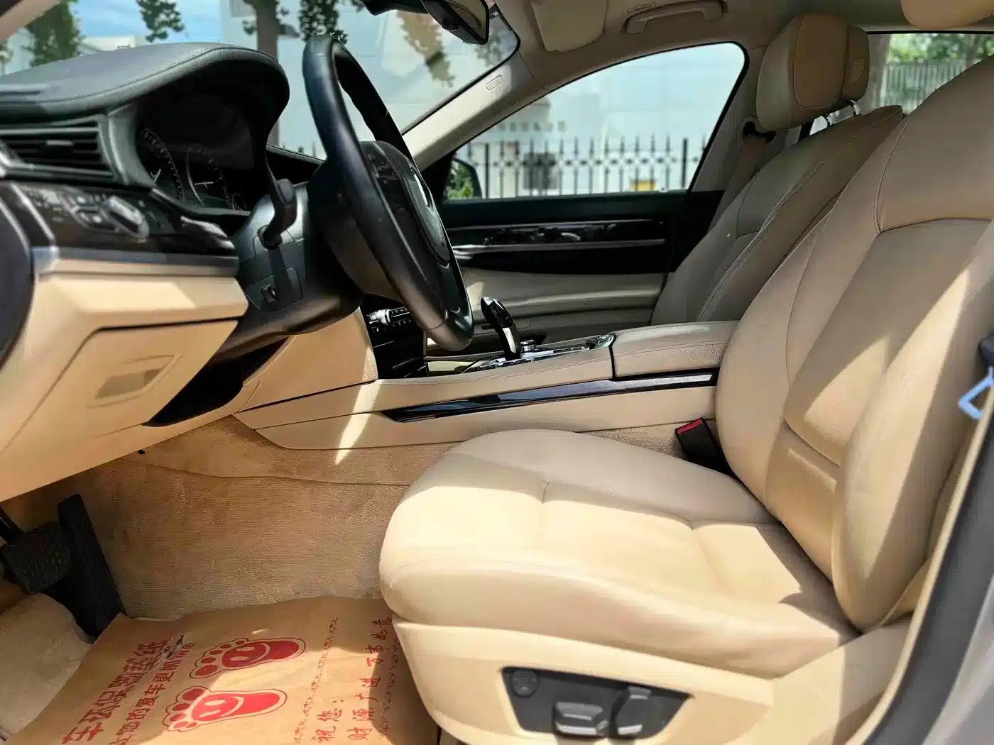 2011 BMW 7 Series 730Li Elegant Edition — миниатюра 21