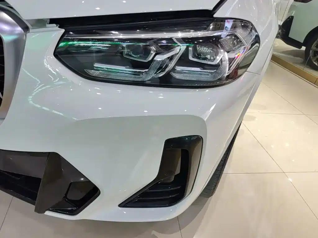 2022 BMW X4 xDrive 30i M Sport Package — миниатюра 24