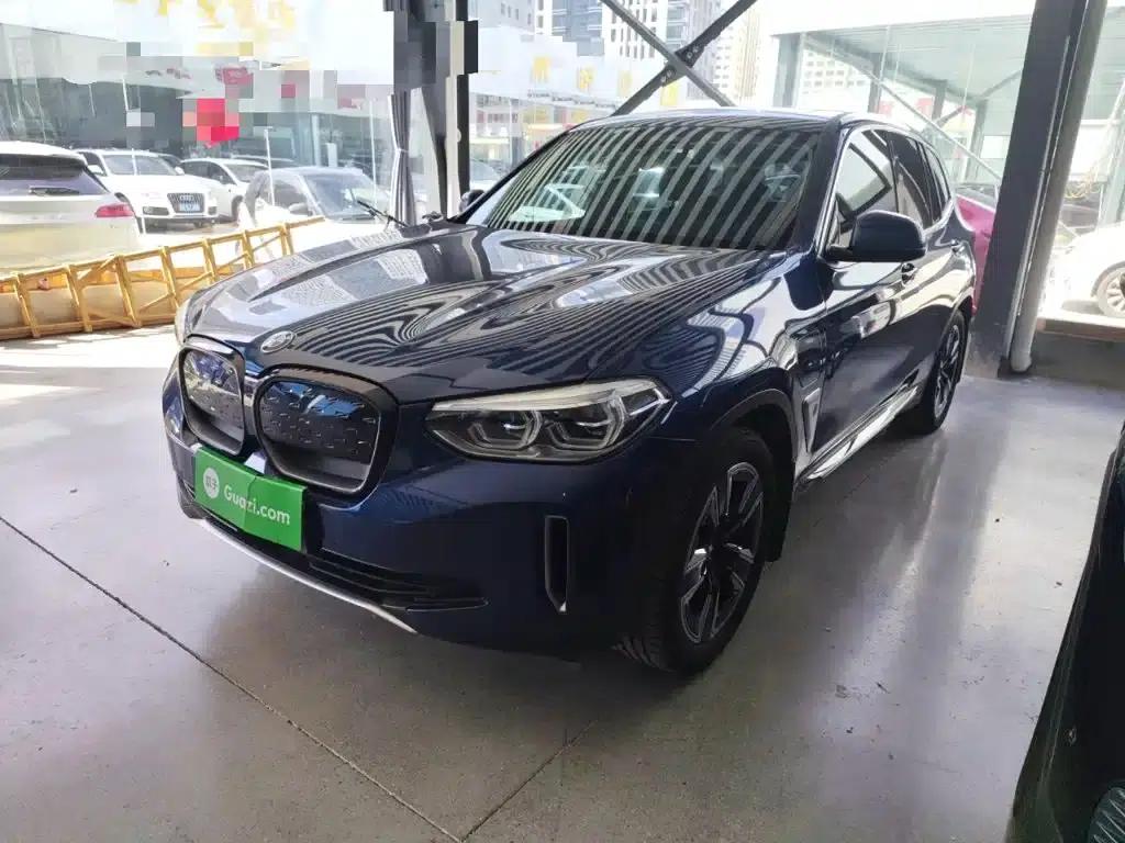 BMW iX3 2021 Facelift Leading Edition — миниатюра 1