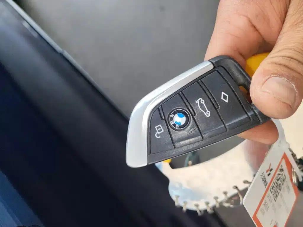 BMW iX3 2021 Facelift Leading Edition — миниатюра 17