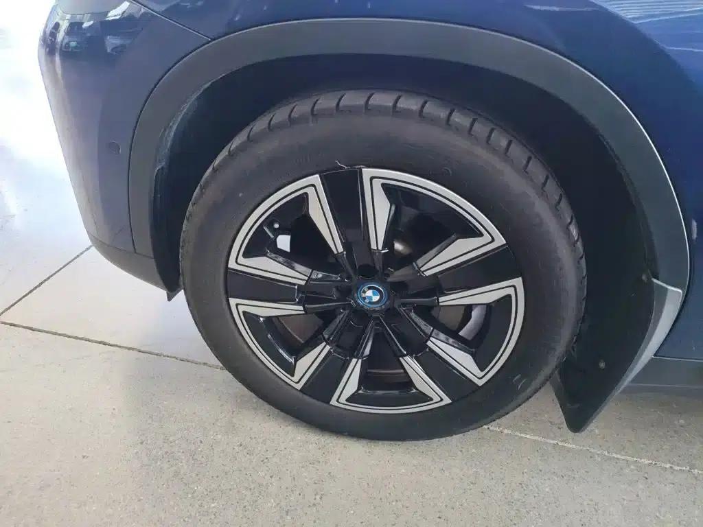BMW iX3 2021 Facelift Leading Edition — миниатюра 25