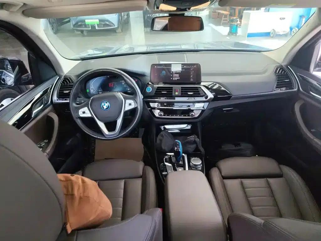 BMW iX3 2021 Facelift Leading Edition — миниатюра 6