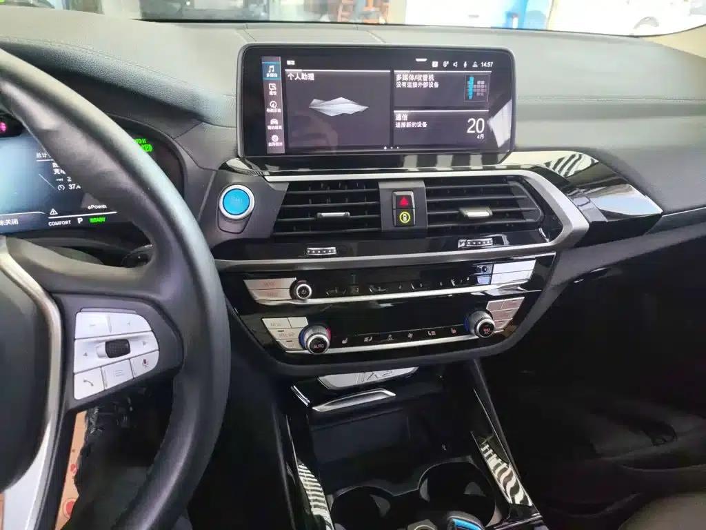 BMW iX3 2021 Facelift Leading Edition — миниатюра 9