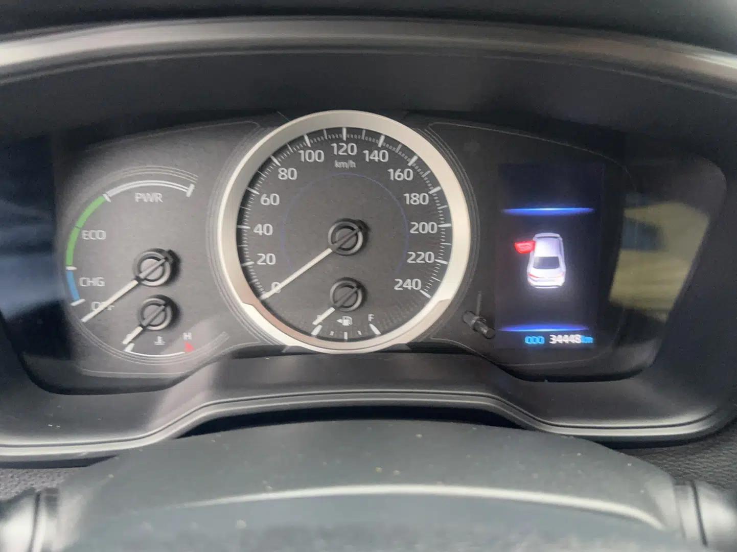 Toyota Levin 2022 Dual-Motor 1.8H E-CVT Sport Edition — миниатюра 8