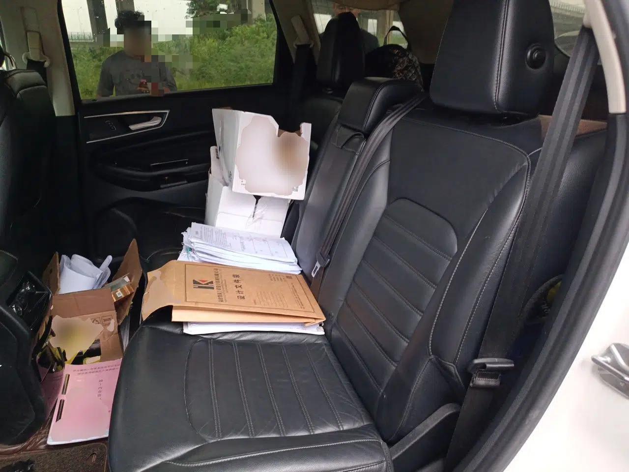 Ford Edge 2016 EcoBoost 245 Two-Wheel-Drive Titanium 7-Seater — миниатюра 17