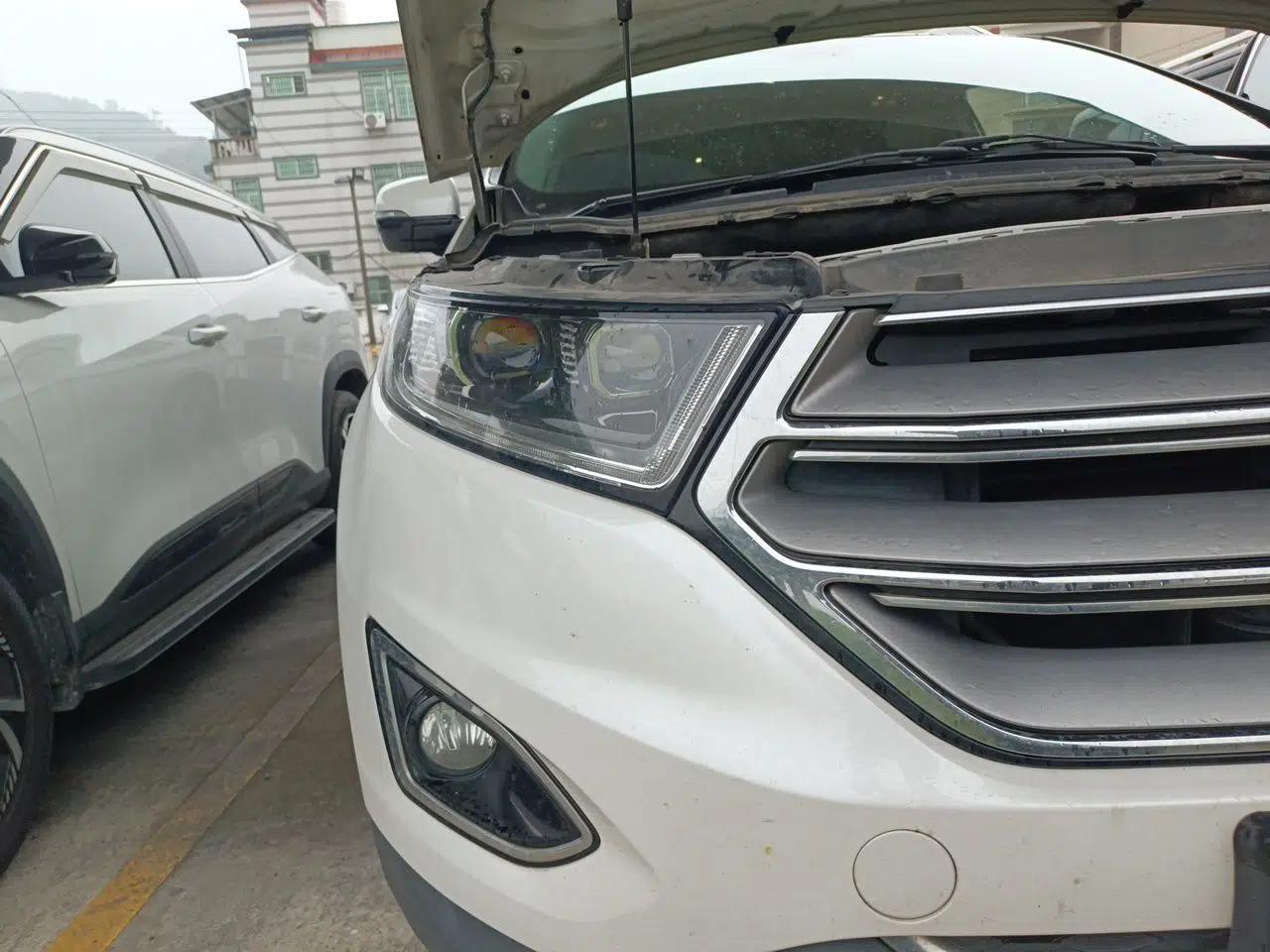 Ford Edge 2016 EcoBoost 245 Two-Wheel-Drive Titanium 7-Seater — миниатюра 7