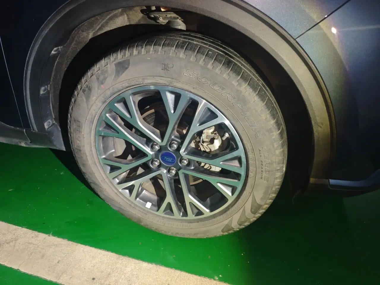 Ford Escape 2020 EcoBoost 245 4x4 Enjoyment Model — миниатюра 8