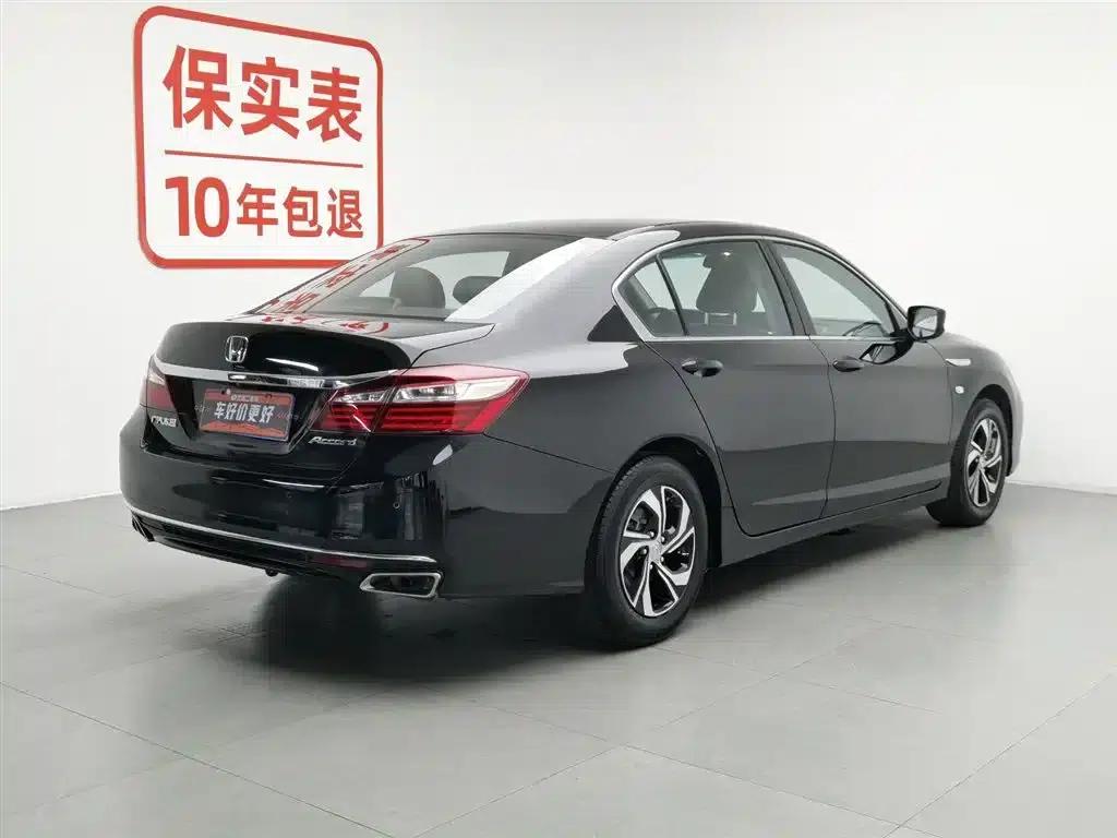 2016 Honda Accord 2.0L Comfort Edition — миниатюра 2