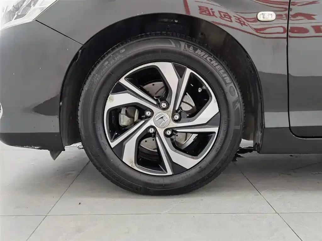 2016 Honda Accord 2.0L Comfort Edition — миниатюра 17