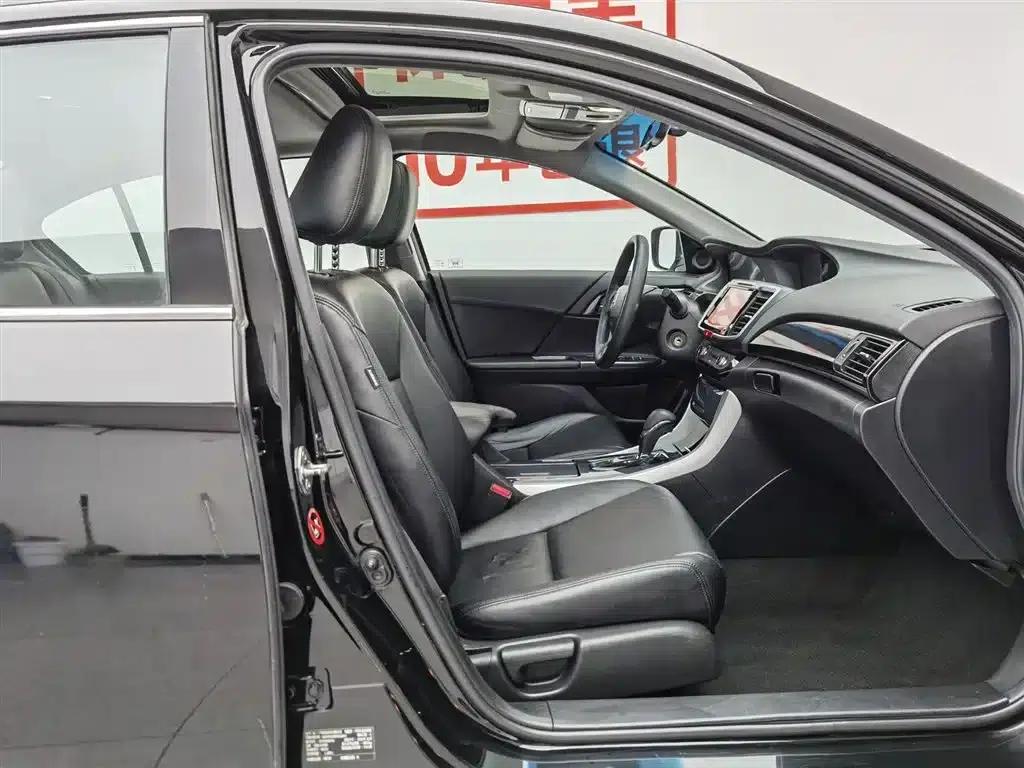 2016 Honda Accord 2.0L Comfort Edition — миниатюра 23