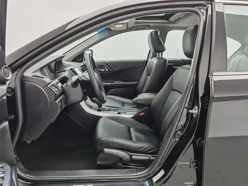 2016 Honda Accord 2.0L Comfort Edition — миниатюра 10