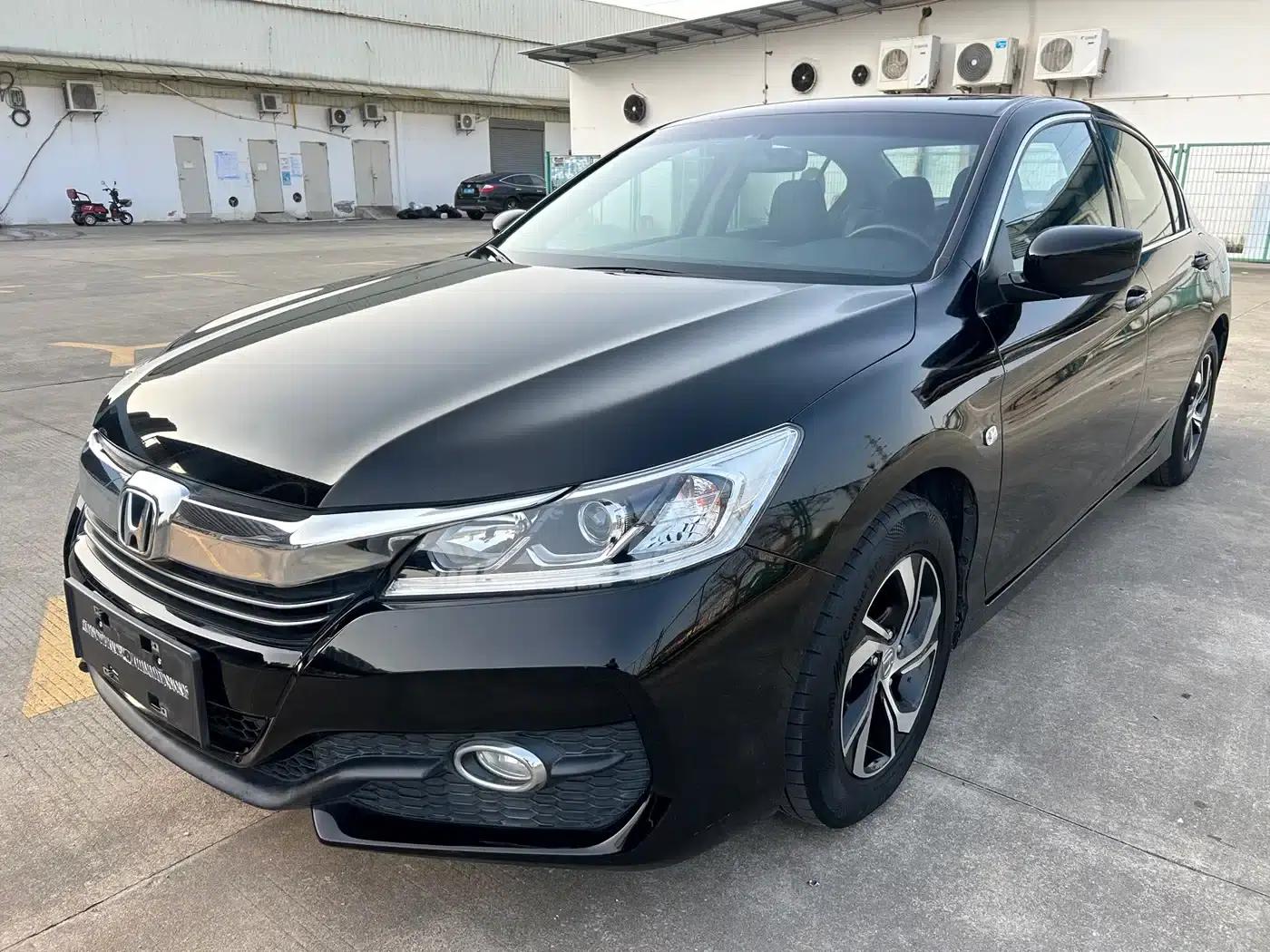 2016 Honda Accord 2.0L Comfort Edition — миниатюра 1