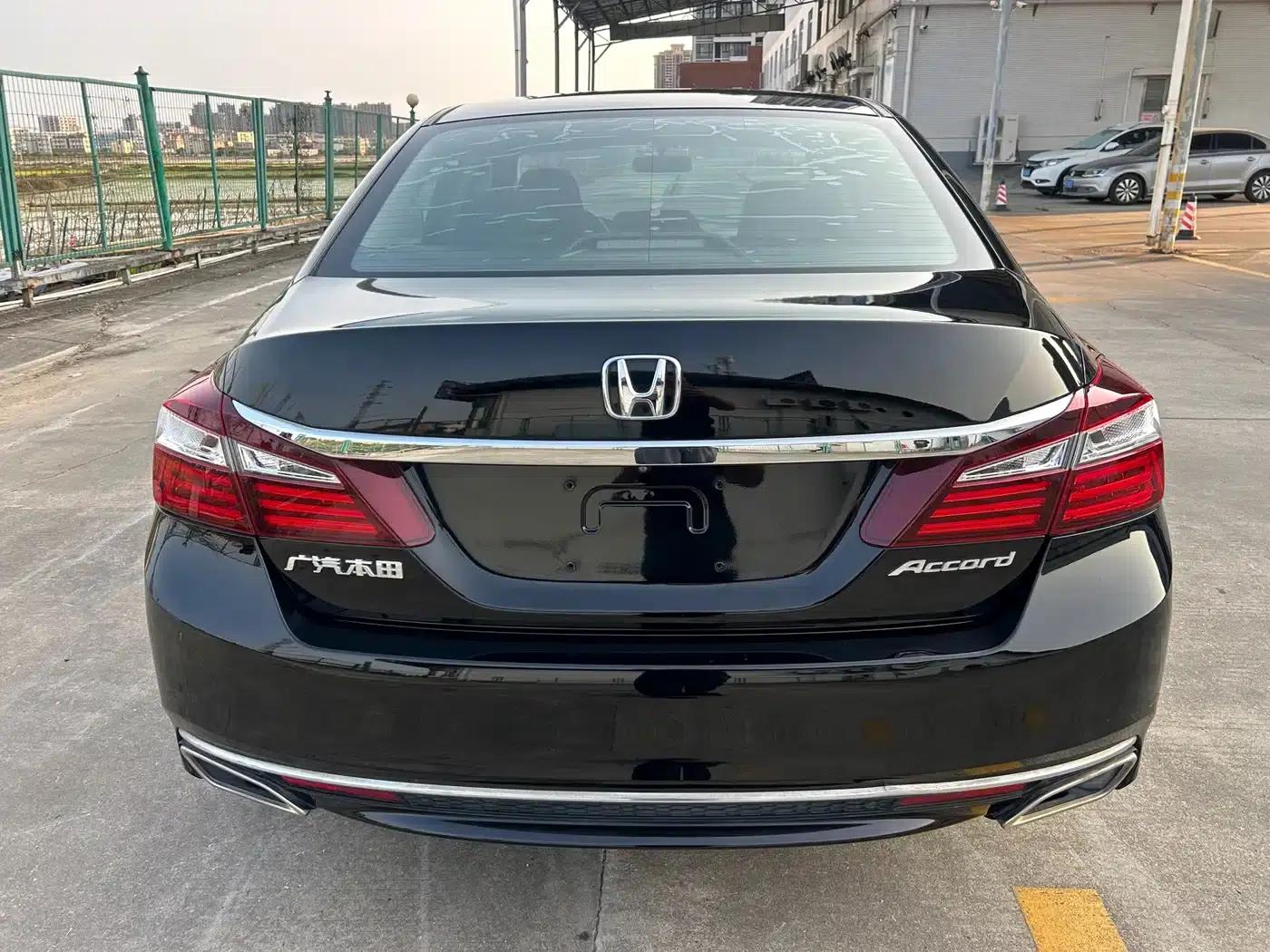 2016 Honda Accord 2.0L Comfort Edition — миниатюра 7
