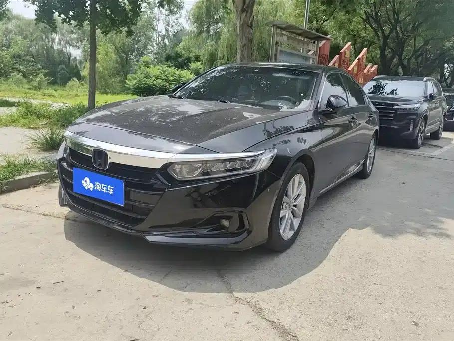 2022 Honda Accord 260TURBO Luxury Edition — миниатюра 1