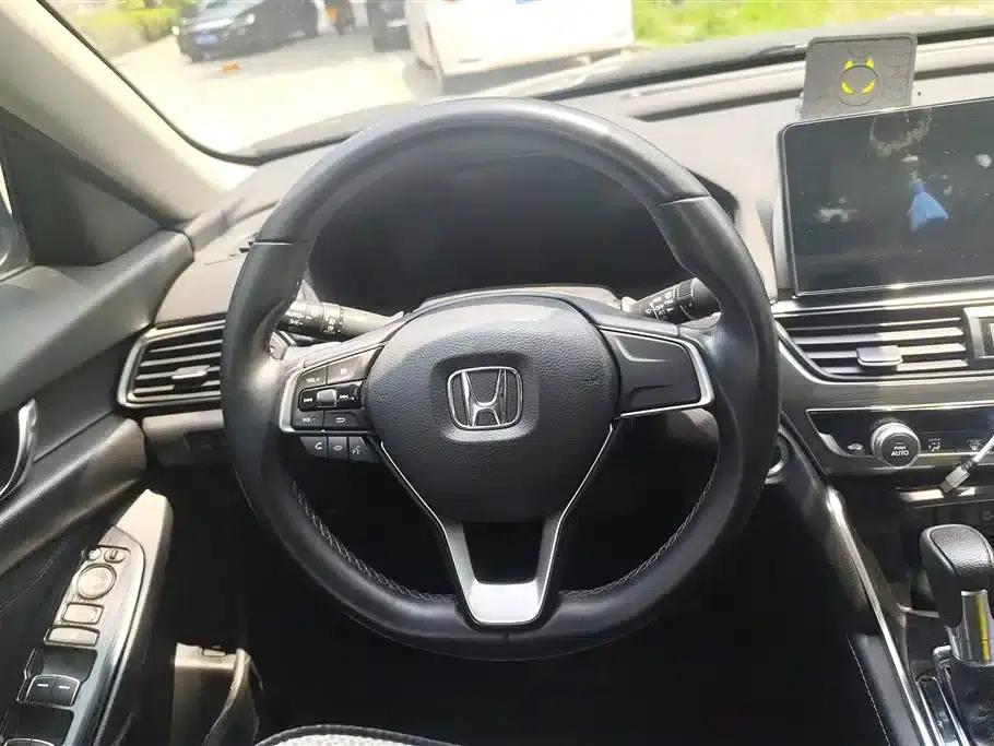 2022 Honda Accord 260TURBO Luxury Edition — миниатюра 15