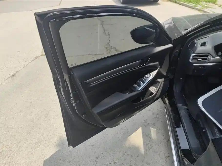 2022 Honda Accord 260TURBO Luxury Edition — миниатюра 7