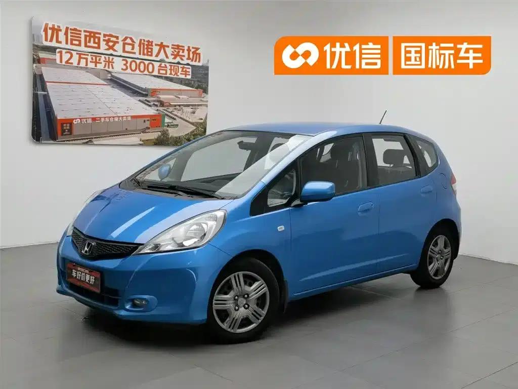 Honda Fit 2011 1.3L Manual Comfort Edition — миниатюра 1