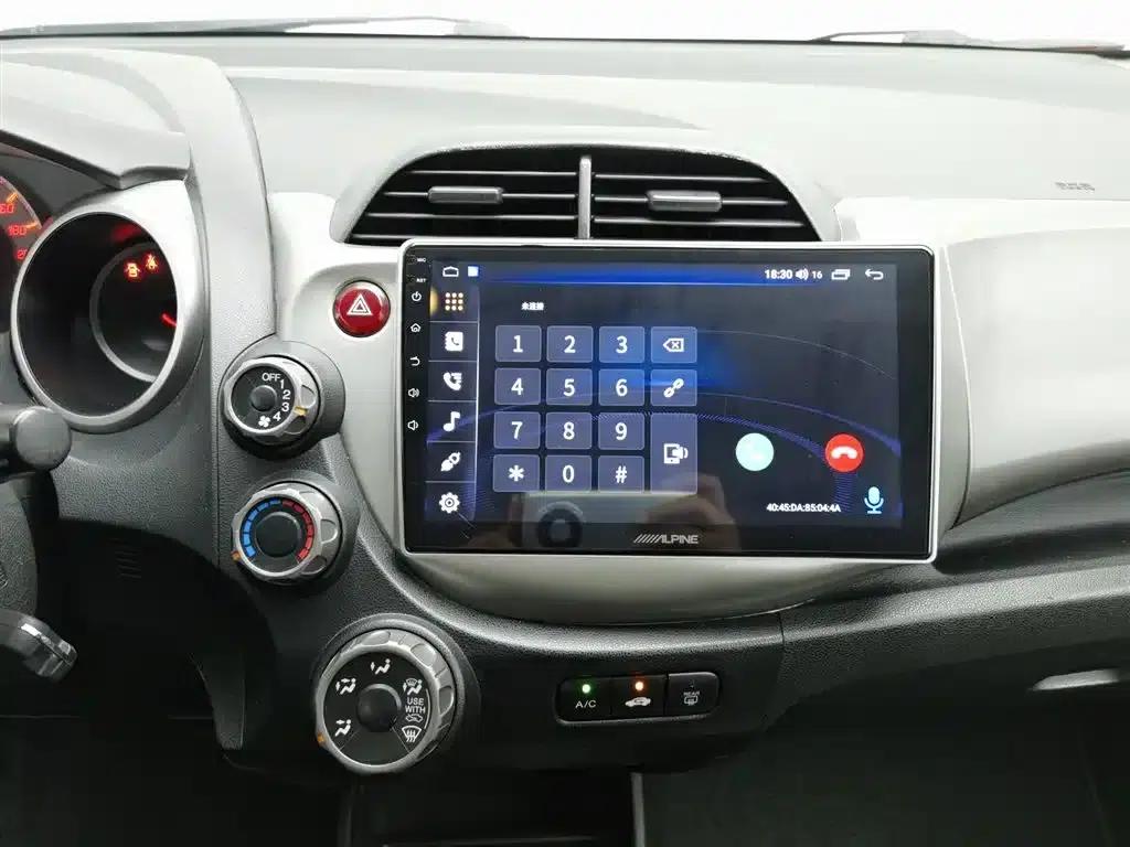 Honda Fit 2011 1.3L Manual Comfort Edition — миниатюра 12