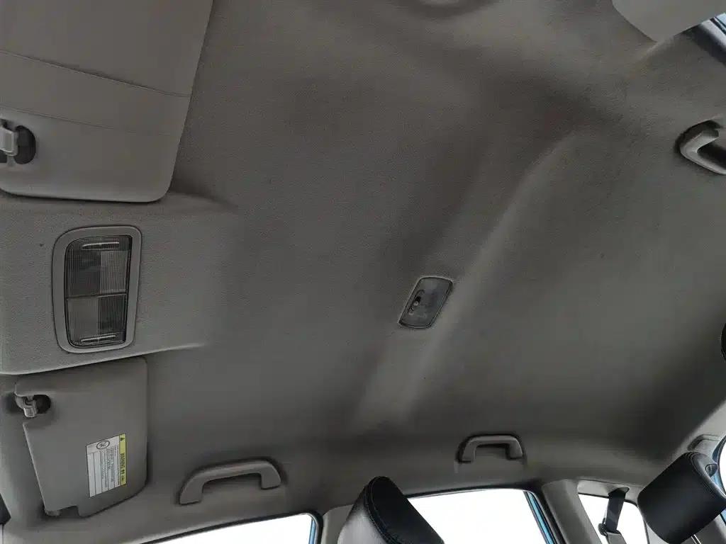 Honda Fit 2011 1.3L Manual Comfort Edition — миниатюра 14