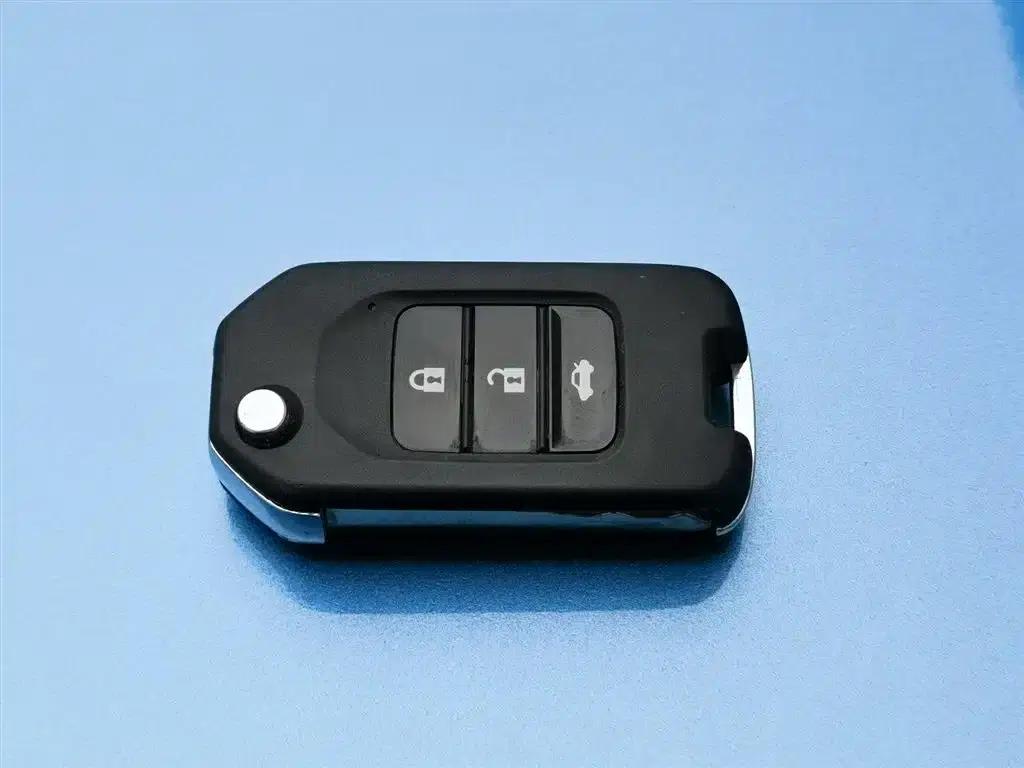 Honda Fit 2011 1.3L Manual Comfort Edition — миниатюра 19