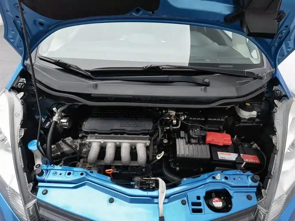 Honda Fit 2011 1.3L Manual Comfort Edition — миниатюра 6